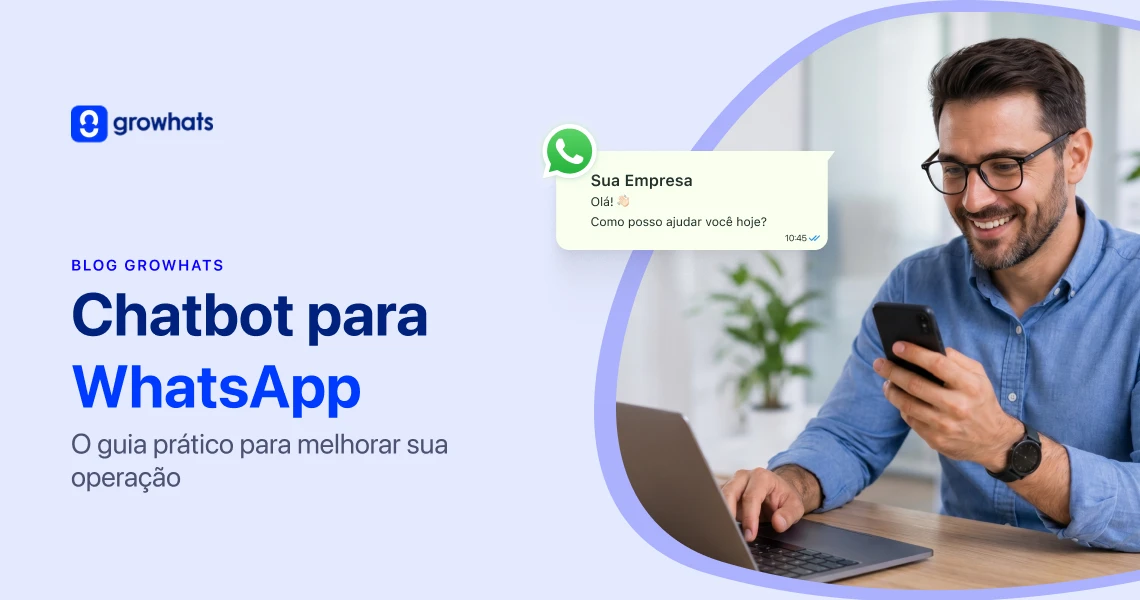 Homem usando chatbot para WhatsApp no notebook e celular durante atendimento automatizado.